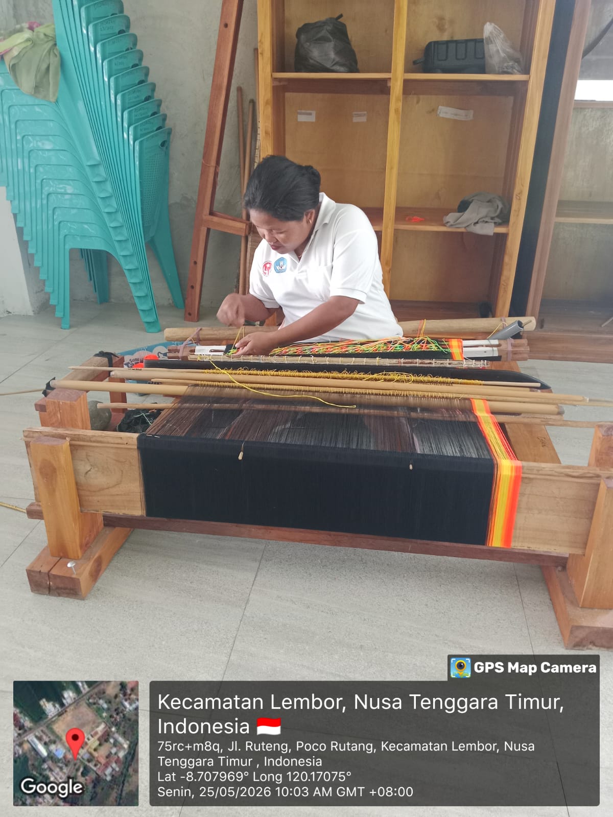 Sentra IKM Tenun Molas Poco Lembor